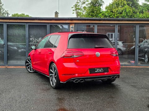 Volkswagen Golf 2.0 Golf R Red #3