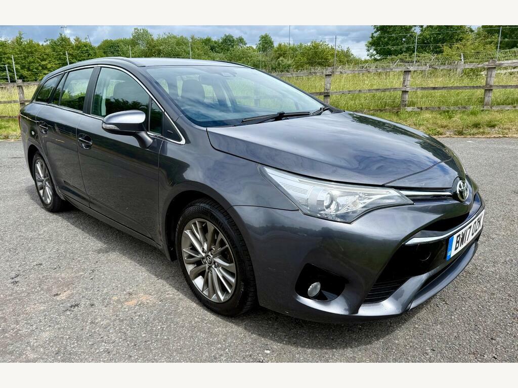Toyota Avensis 1.6 D-4d Business Edition Touring Sports Euro 6 S Grey