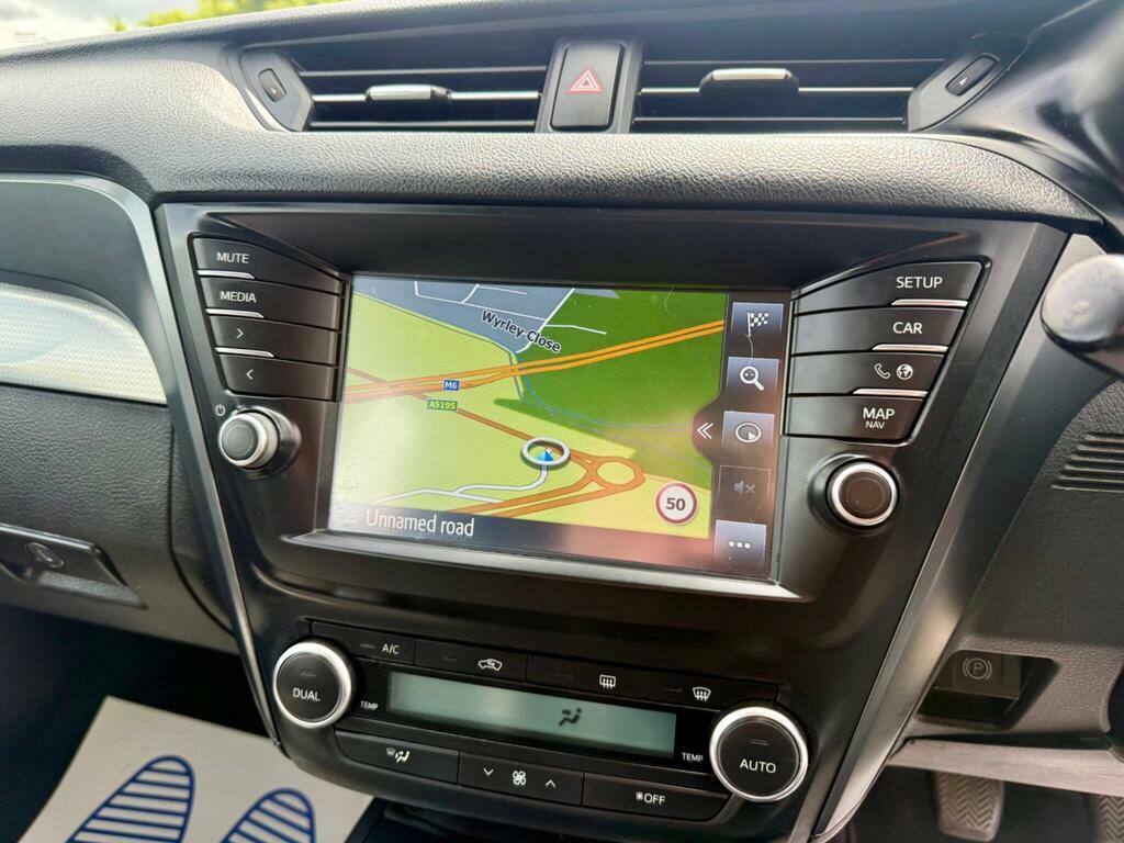 Toyota Avensis Active Silver #13