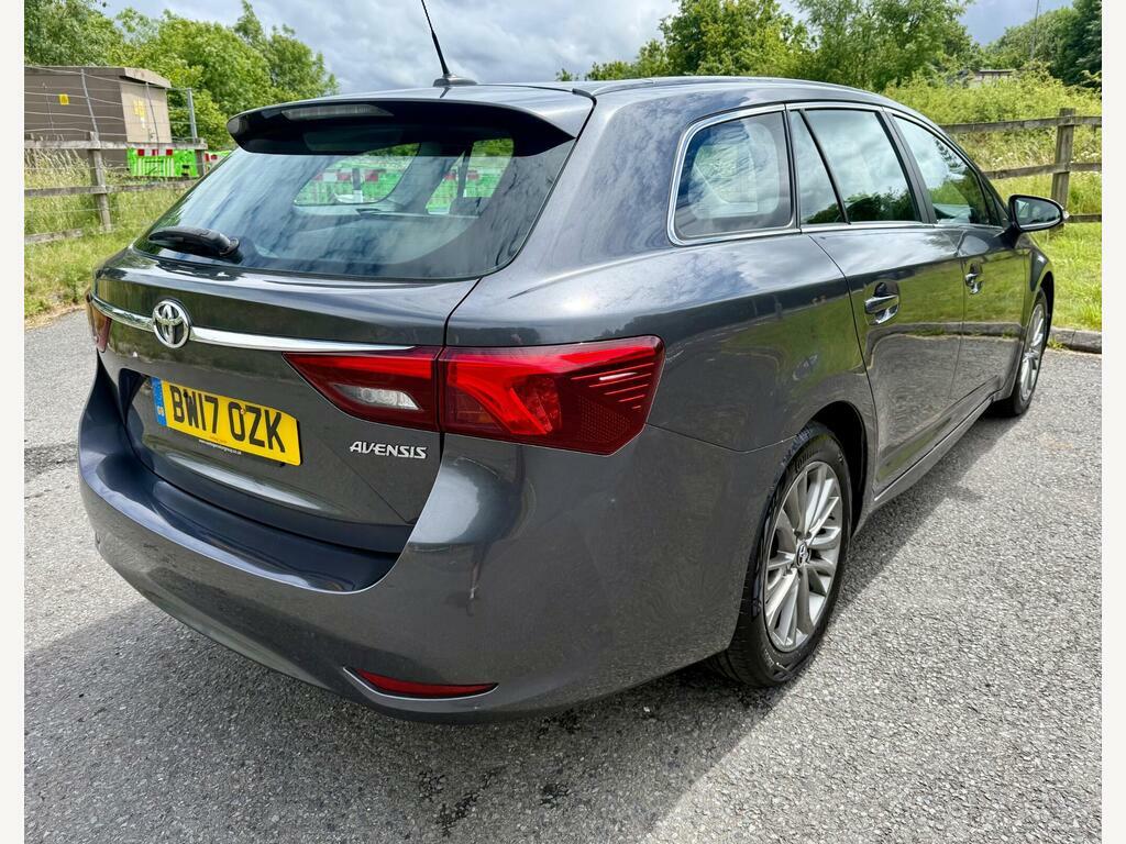Toyota Avensis Active Silver #8