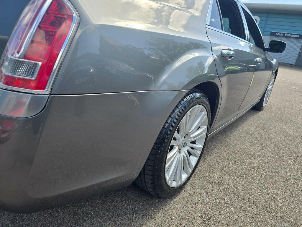 Chrysler 300C 3.0 Crd V6 Limited Euro 5 Black #89