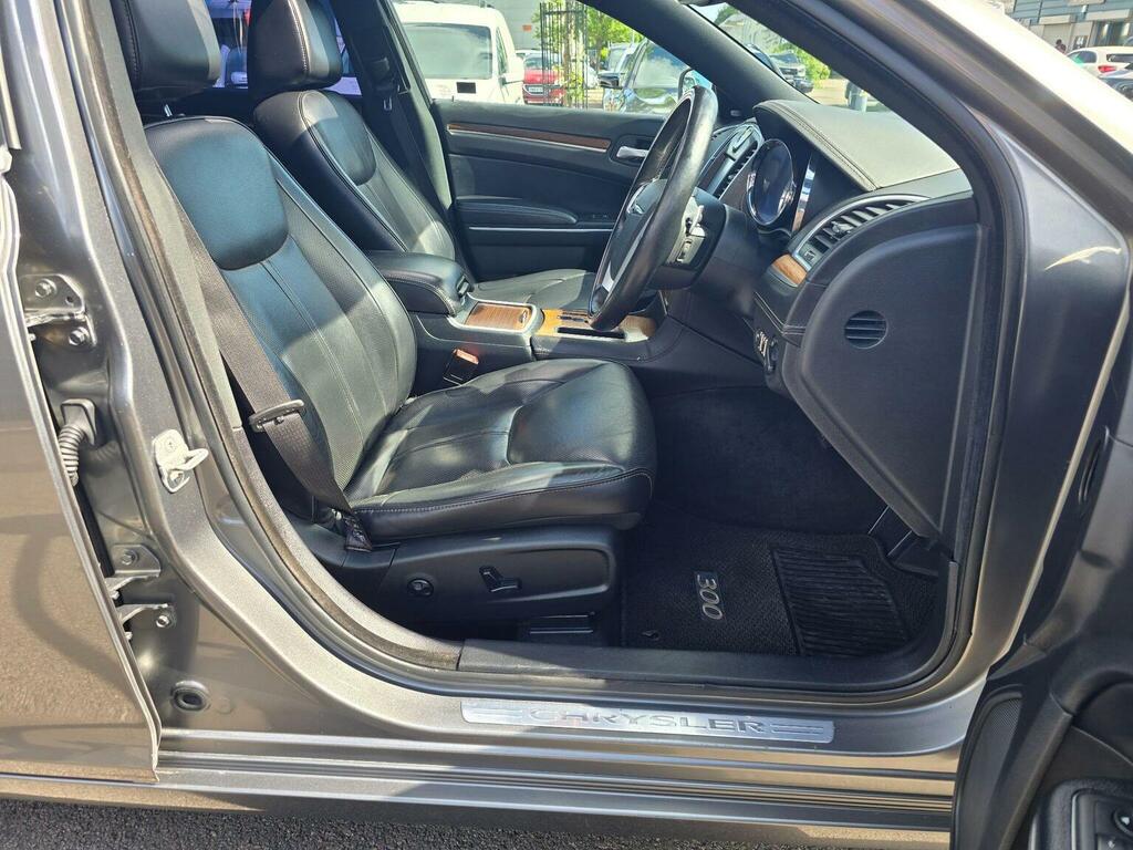 Chrysler 300C Crd Executive Grey #31