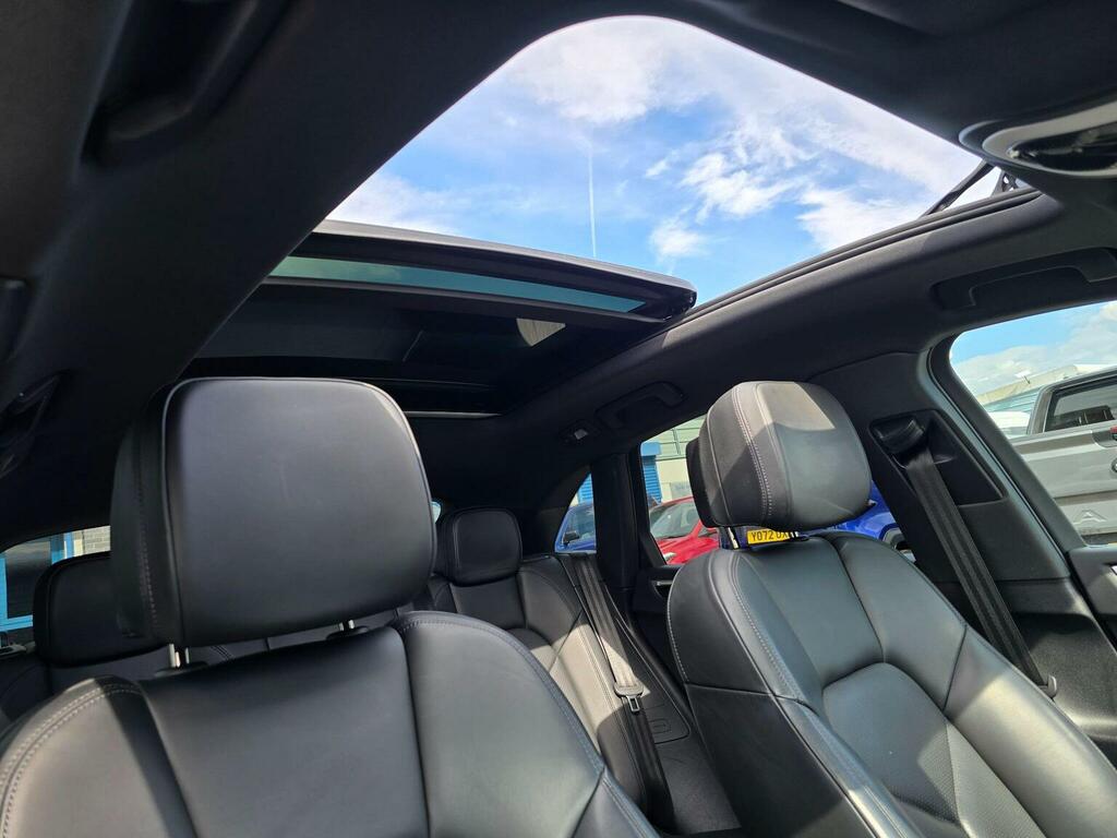 Porsche Macan Suv 2.0T Pdk 4Wd Euro 6 Ss 202121 YN71CTF White #2