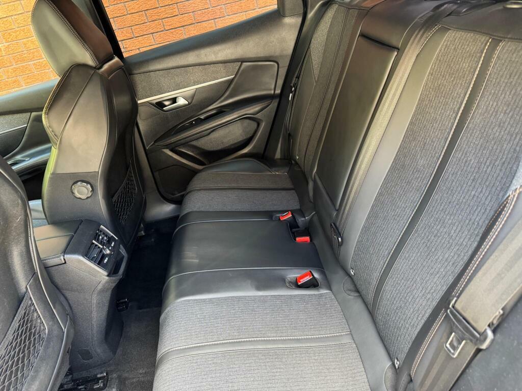Peugeot 3008 Allure E-hdi S-a Low Mileage - White #13