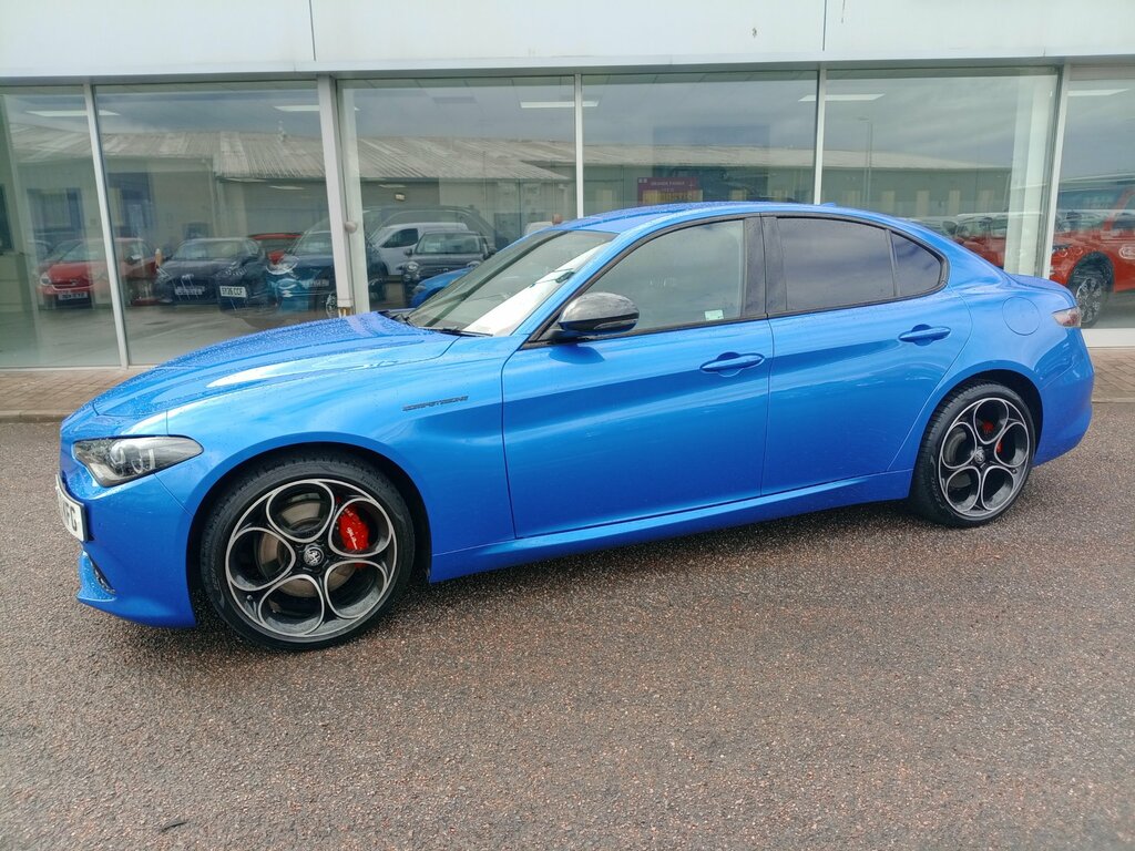 Alfa Romeo Giulia 2.0T Competizione Saloon 280 Blue #2