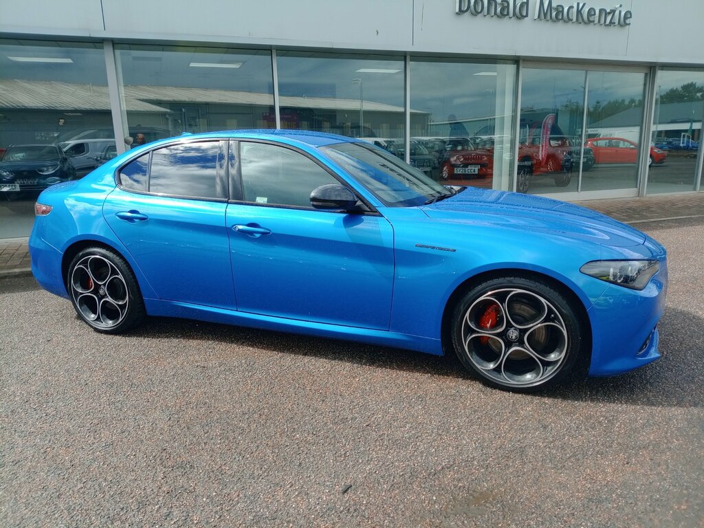 Alfa Romeo Giulia 2.0T Competizione Saloon 280 Blue #3