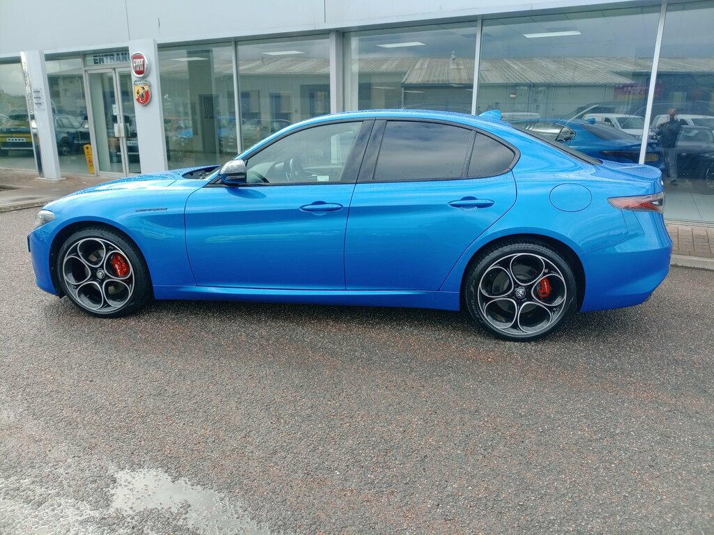 Alfa Romeo Giulia 2.0T Competizione Saloon 280 Blue #6