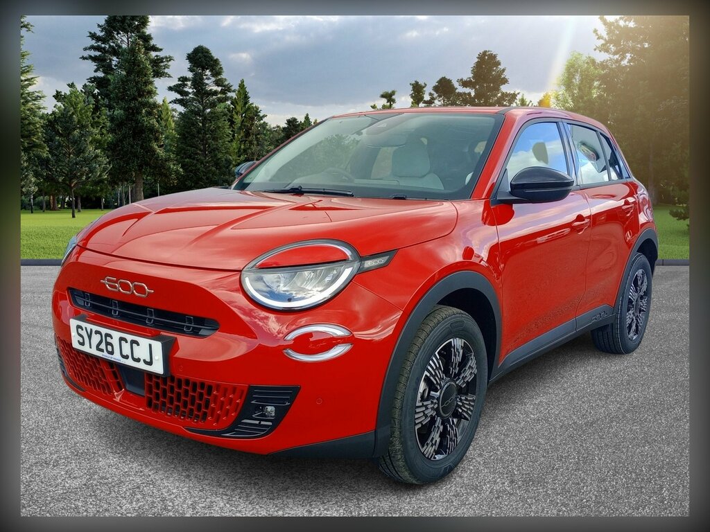 Fiat 600 1.2 Icon Hybrid E-dct Red