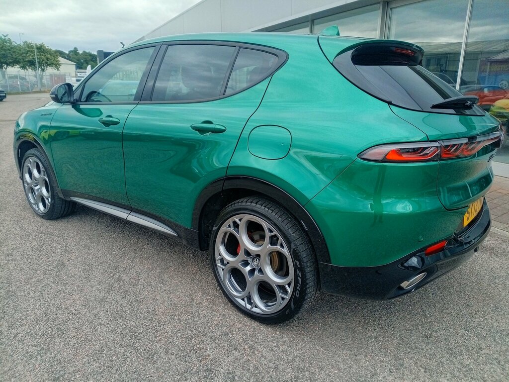 Alfa Romeo Tonale 1.3 Vgt Speciale Plug-in Hybrid Q4 Awd Green #2