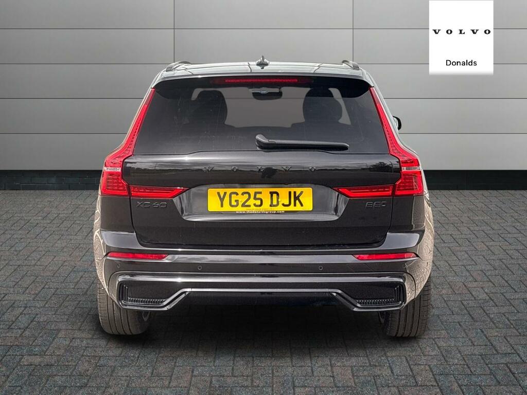 Volvo XC60 Black Edition Plus B5 Awd Mild Hybrid YG25DJK Black #4