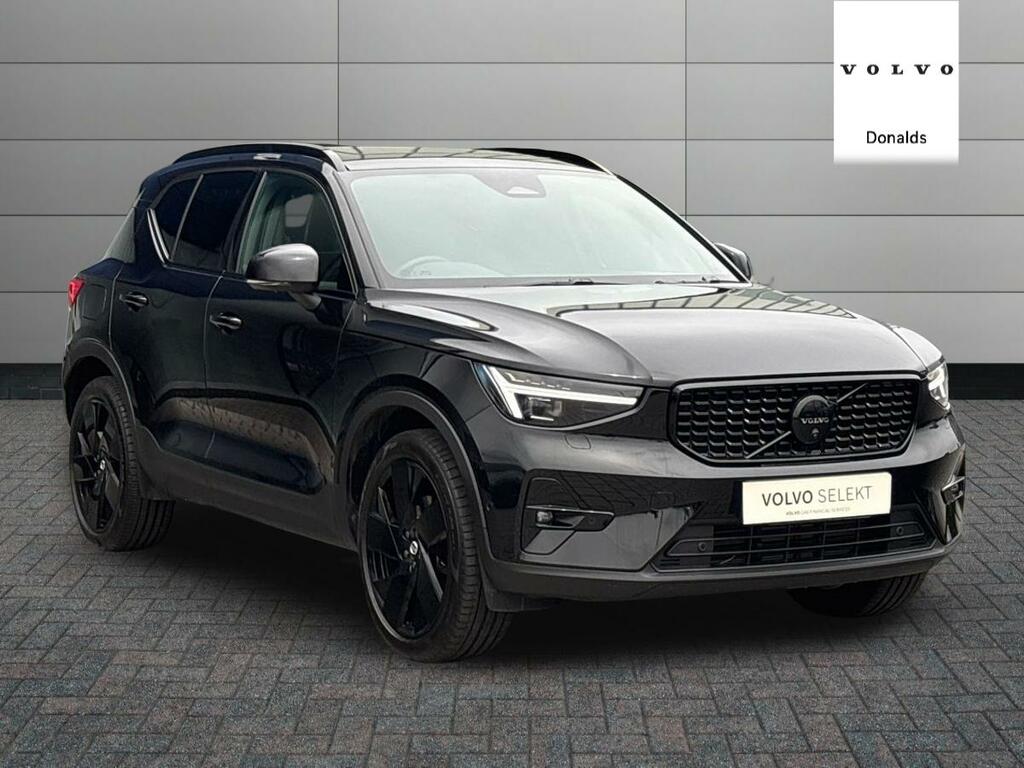 Volvo XC40 Black Edition Ultra B3 Mild Hybrid Black