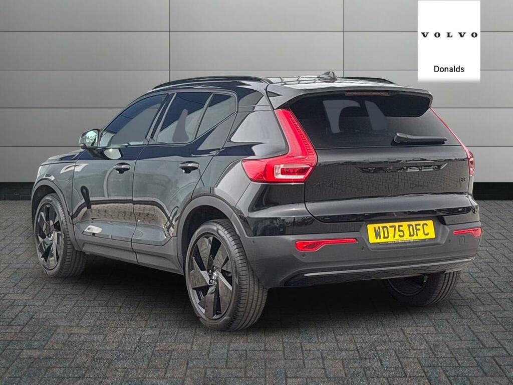 Volvo XC40 Black Edition Ultra B3 Mild Hybrid WD75DFC Black #5