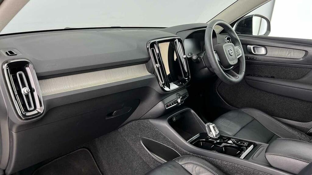 Volvo XC40 Inscription T3 NA22FOV Black #6