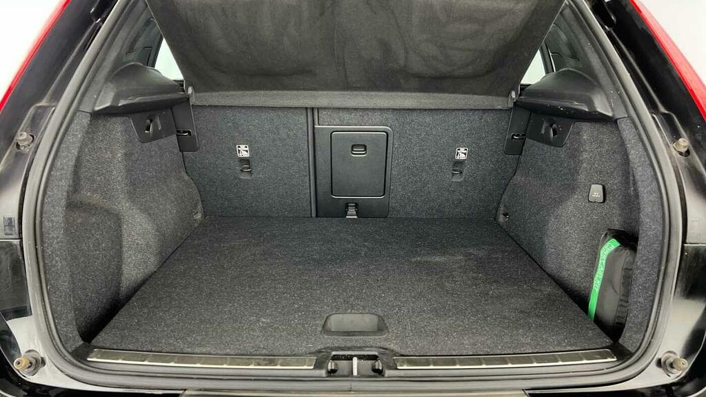 Volvo XC40 Inscription T3 NA22FOV Black #5