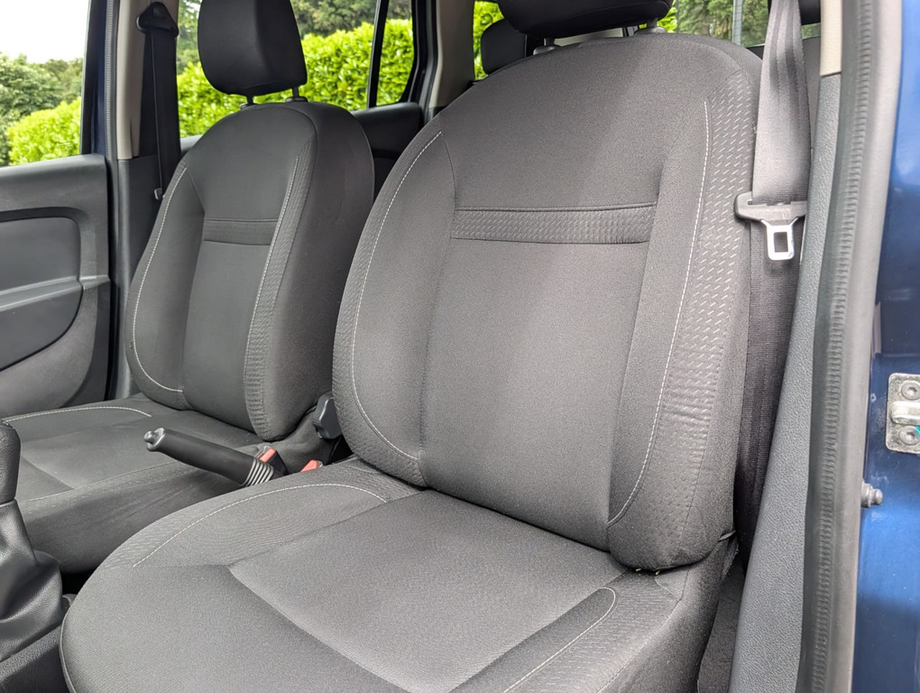 Dacia Logan Mcv 1.5 White #30
