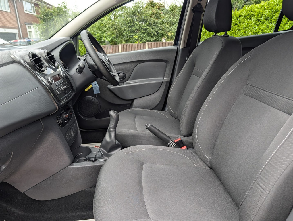 Dacia Logan Mcv 1.5 White #29
