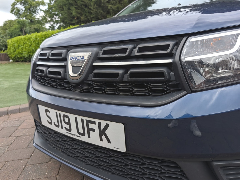 Dacia Logan Mcv 1.5 White #9