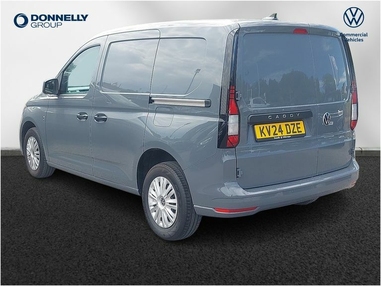 Volkswagen Caddy 2.0 Tdi 122Ps Commerce Pro Van Dsg Black #3