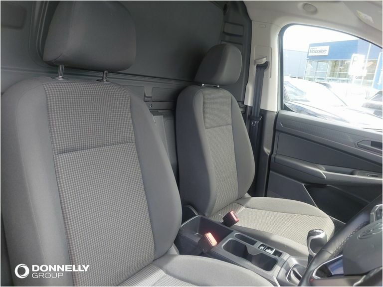 Volkswagen Caddy 2.0 Tdi 122Ps Commerce Pro Van Dsg Black #15