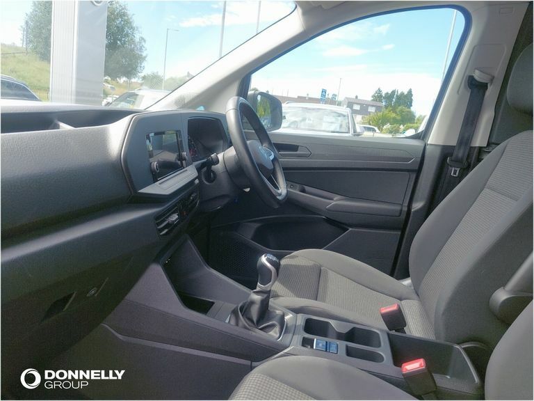 Volkswagen Caddy 2.0 Tdi 122Ps Commerce Pro Van Dsg Black #2