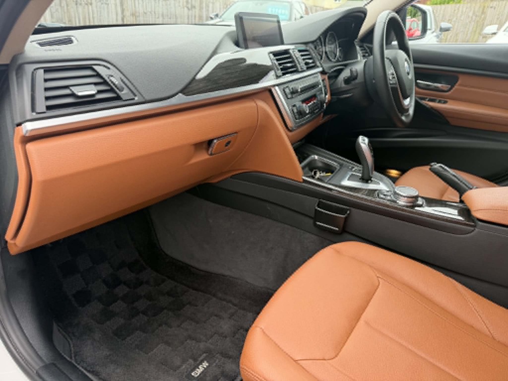 BMW 3 Series Touring Luxury 13 White #3