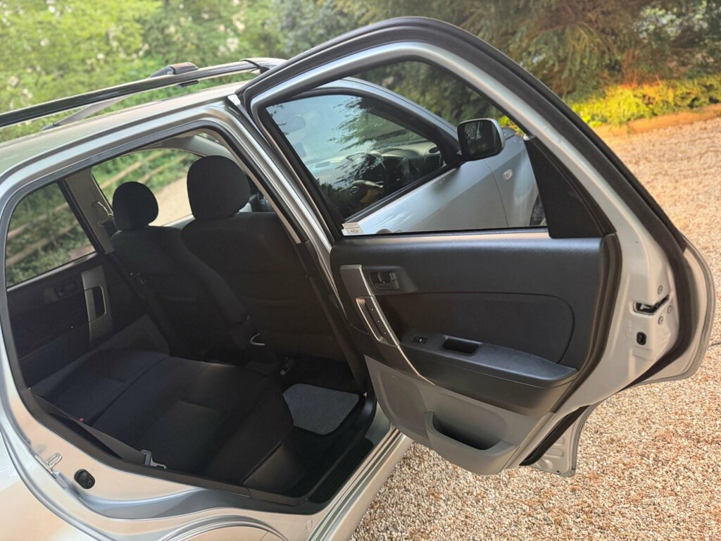 Daihatsu Terios Terios Se Black #25