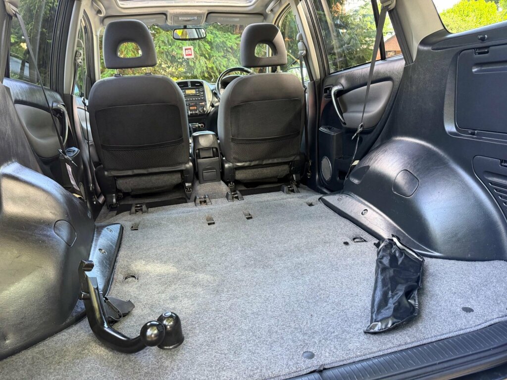 Toyota Rav 4 D-4d Xt5 Black #95