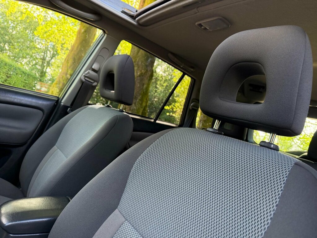 Toyota Rav 4 D-4d Xt5 Black #87