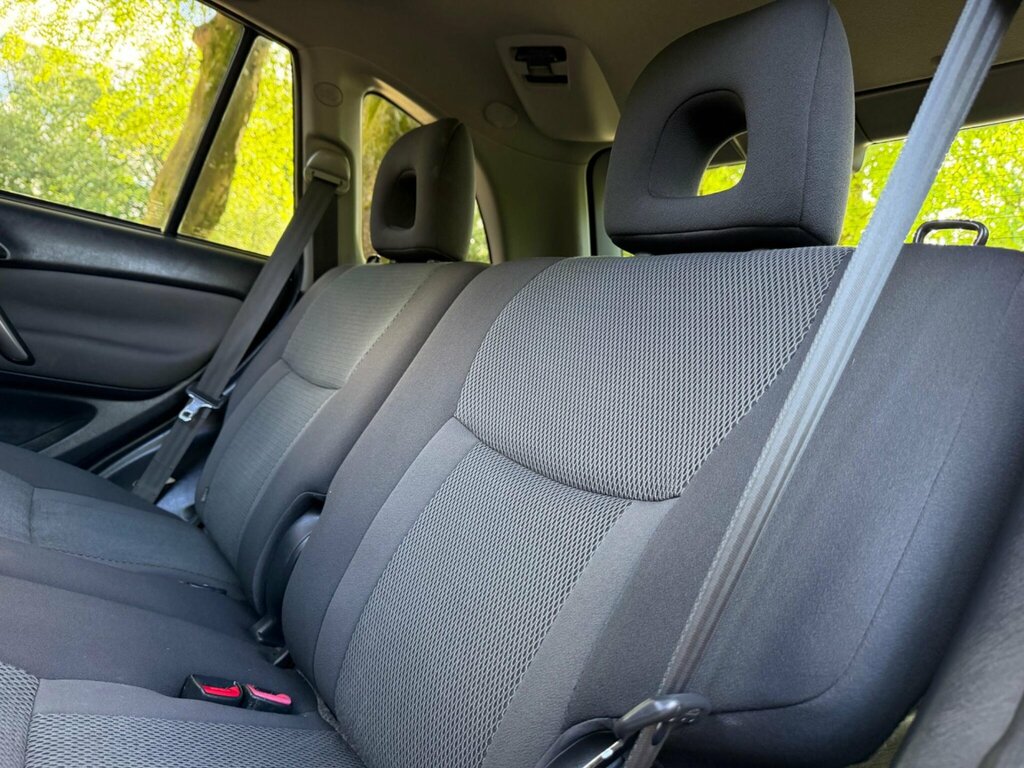 Toyota Rav 4 Silver #80