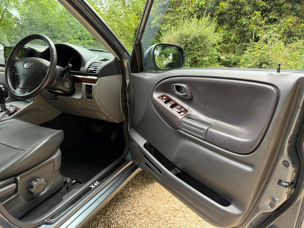 Suzuki Grand Vitara 2.0 16V Suv Red #18