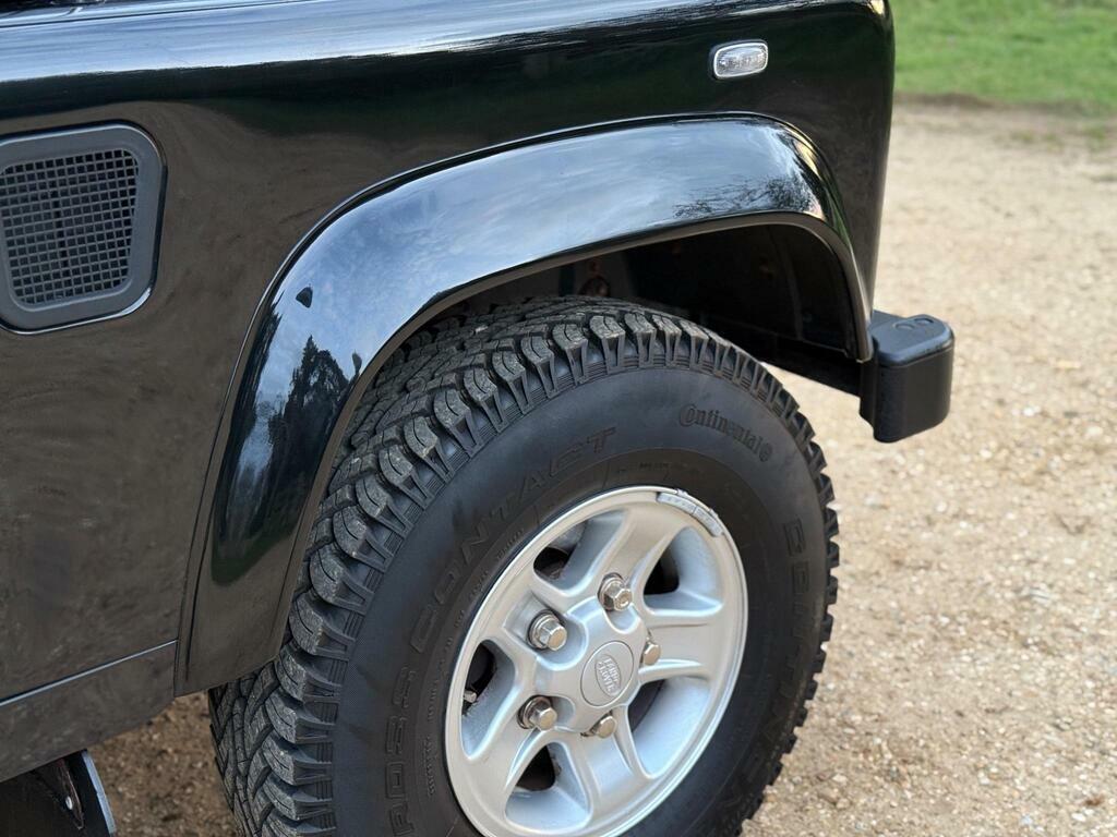 Land Rover Defender 90 Suv Green #44