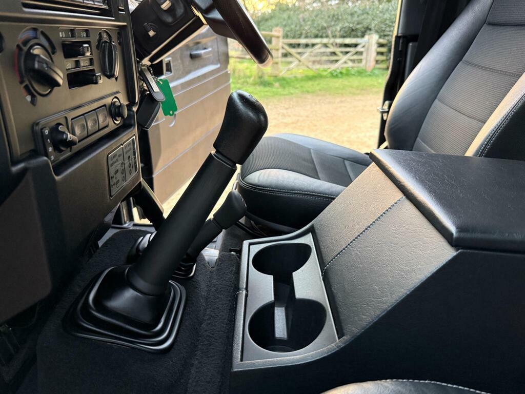 Land Rover Defender 90 Suv Green #15