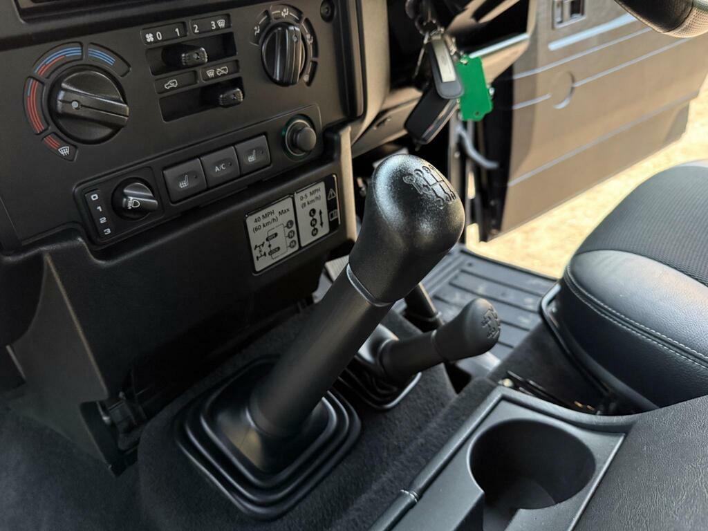 Land Rover Defender 90 Suv Green #22