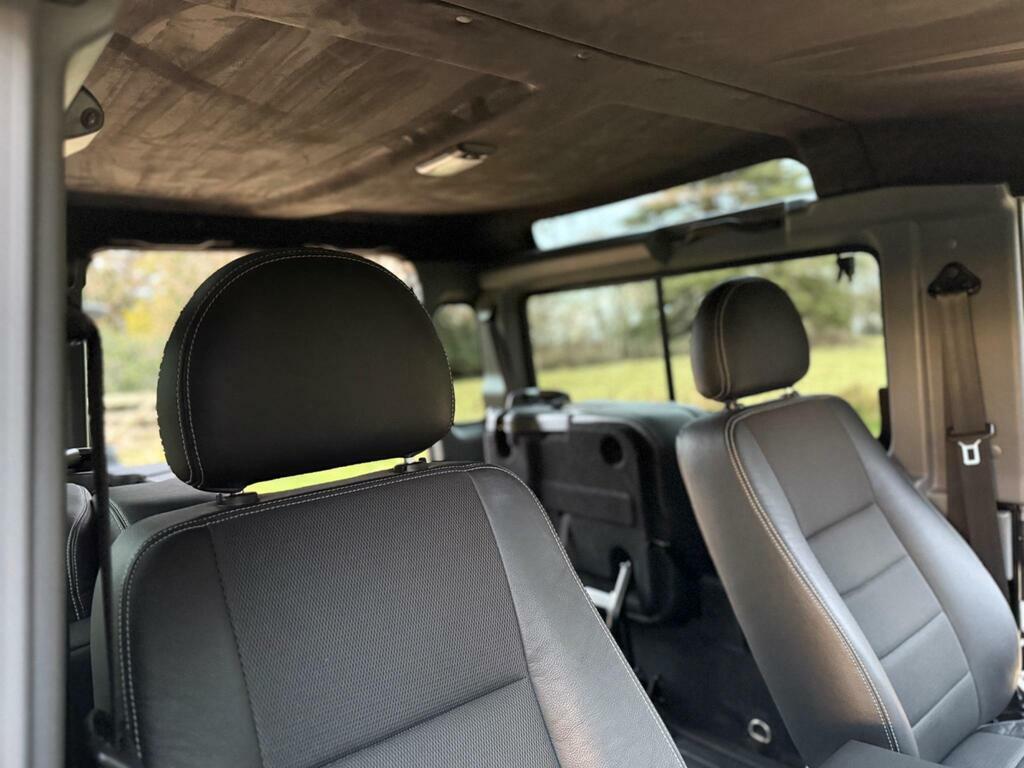 Land Rover Defender 90 Suv Green #16
