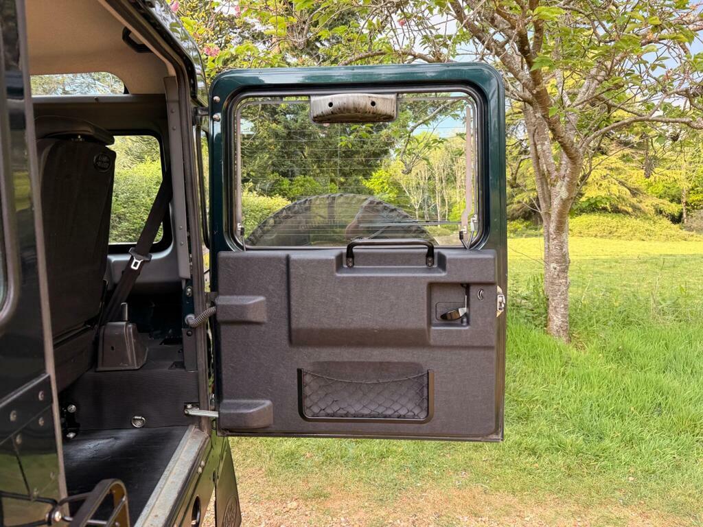 Land Rover Defender 90 90 Tdci County Blue #31