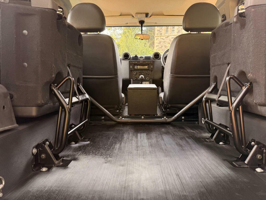 Land Rover Defender 90 90 Tdci County Blue #24