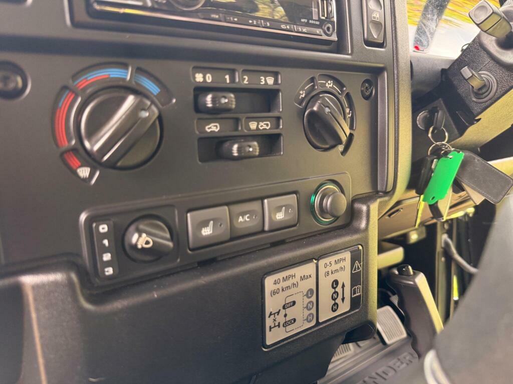 Land Rover Defender 90 90 Tdci County Blue #20