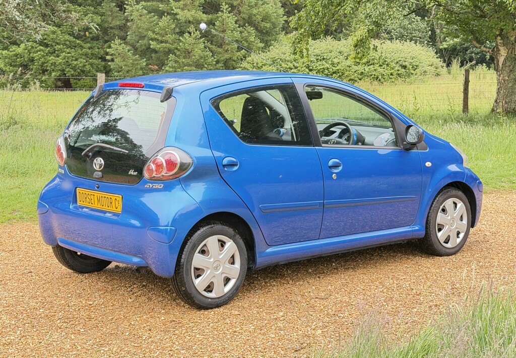 Toyota Aygo Hatchback Red #12