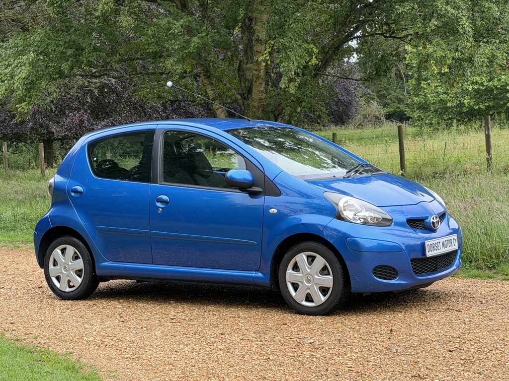 Toyota Aygo Hatchback Red #3
