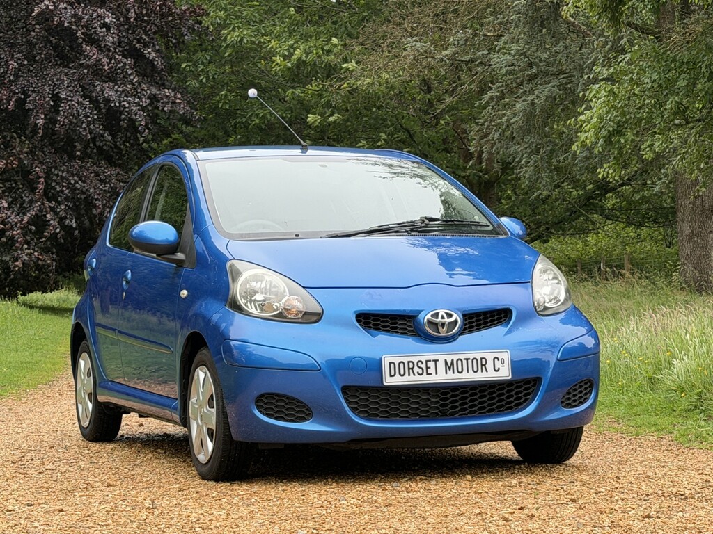 Toyota Aygo Hatchback Red #1