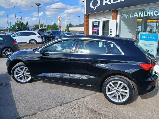 Audi A3 1.4 Tfsie 40 Sport Sportback Plug-in Hy KR22KUH Black #4