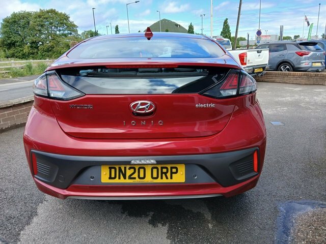 Hyundai Ioniq 38.3Kwh Premium Hatchback 136 P Red #4