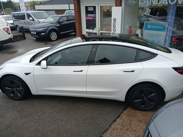 Tesla Model 3 Standard Range Plus Saloon Rwd White #5