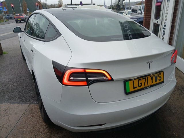 Tesla Model 3 Standard Range Plus Saloon Rwd White #6