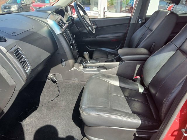 SsangYong Musso Ex White #19