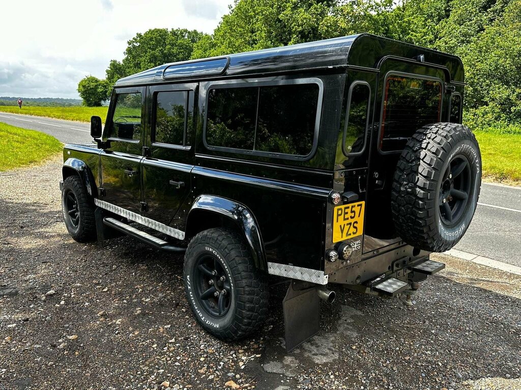 Land Rover Defender 110 2.4 Tdci Xs Station Wagon 4Wd Mwb Euro 4 Black #4
