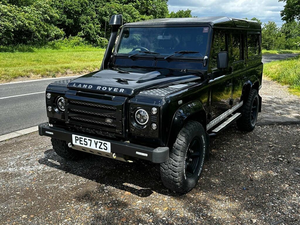 Land Rover Defender 110 2.4 Tdci Xs Station Wagon 4Wd Mwb Euro 4 Black #2