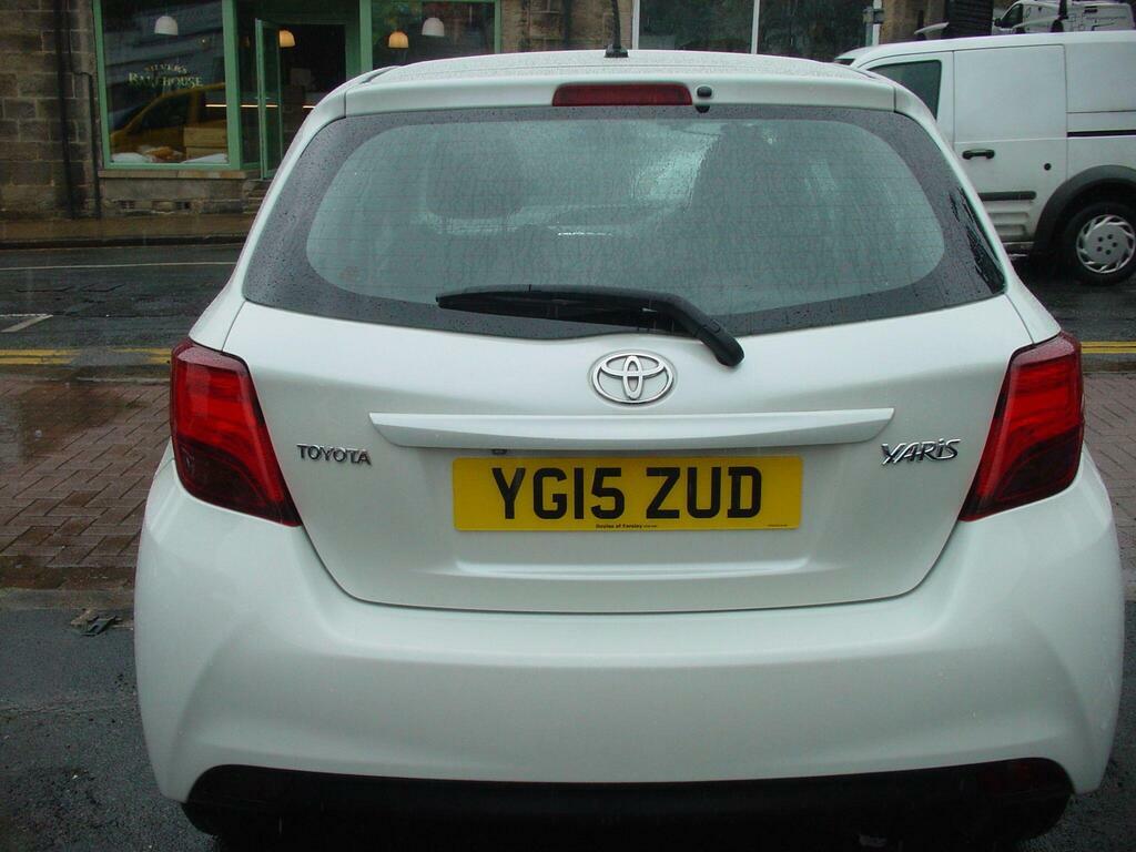 Toyota Yaris Icon Black #9
