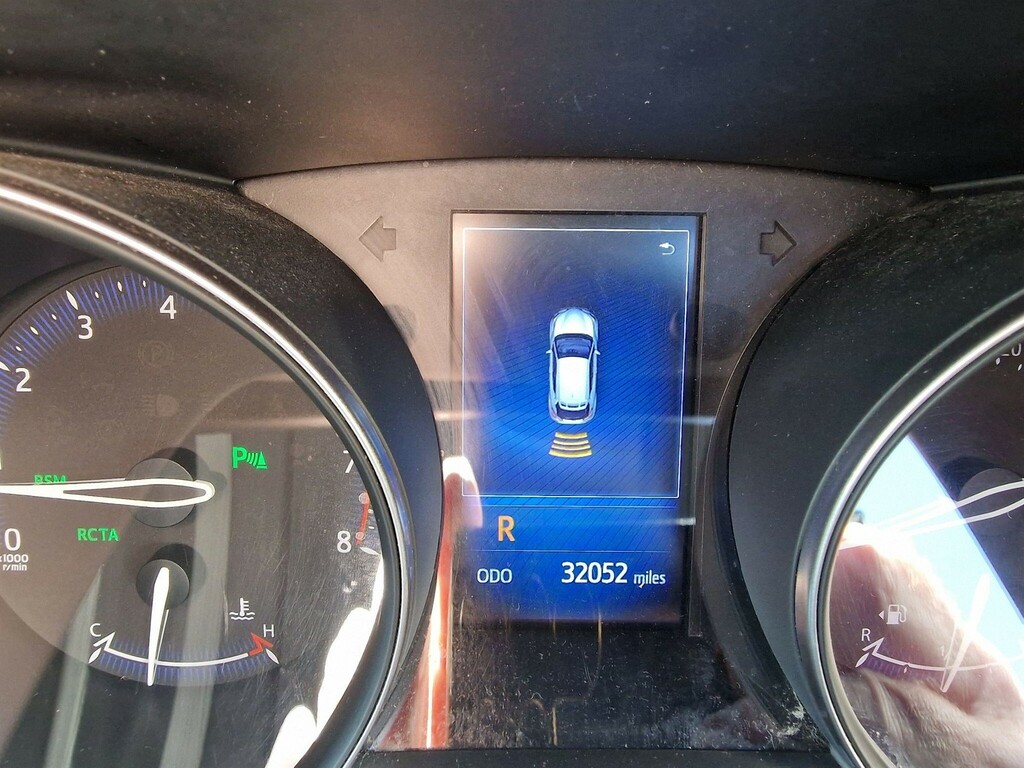 Toyota C-Hr Dynamic White #9