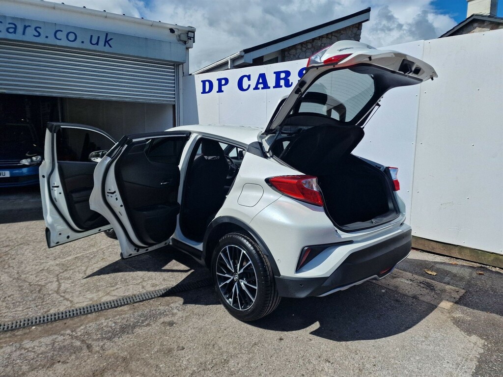Toyota C-Hr Dynamic White #46